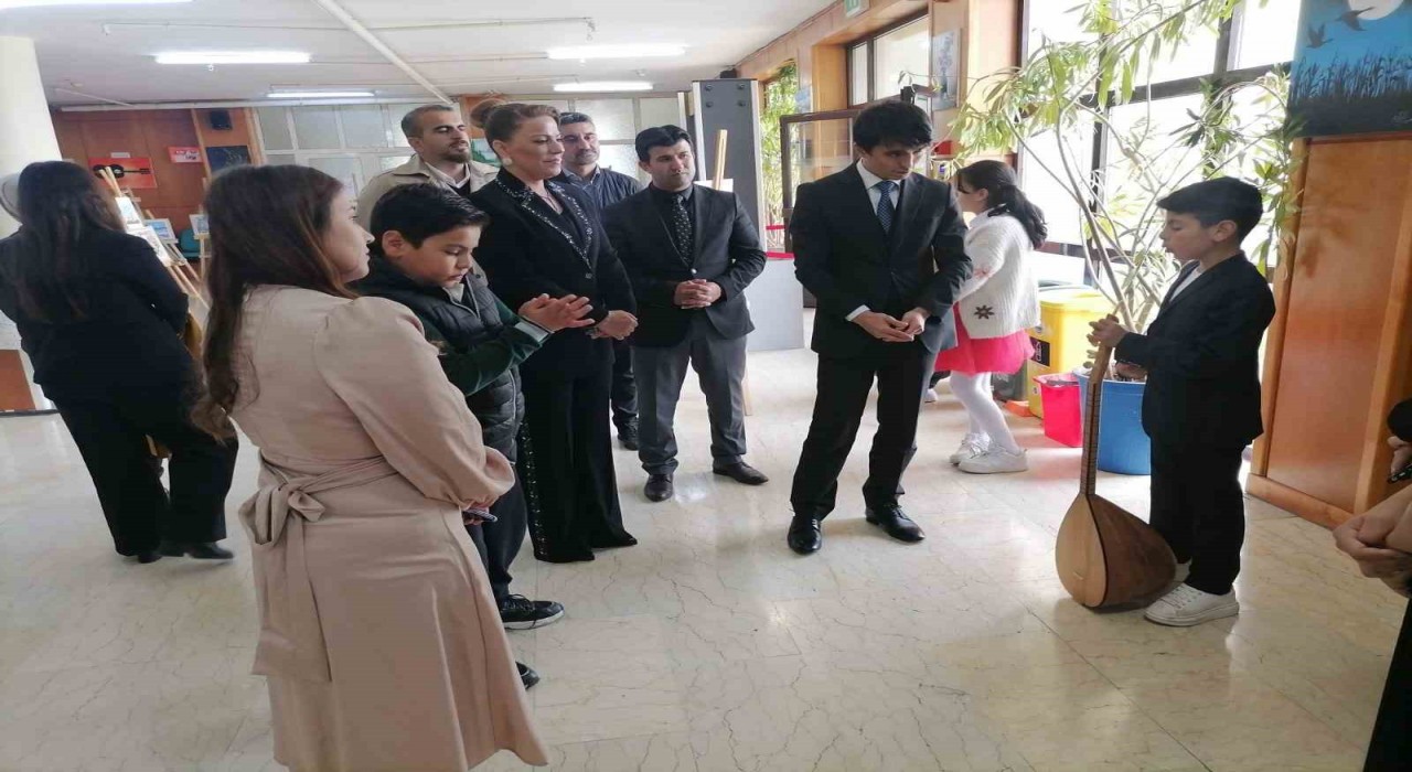 Hınısta anlamlı etkinlik