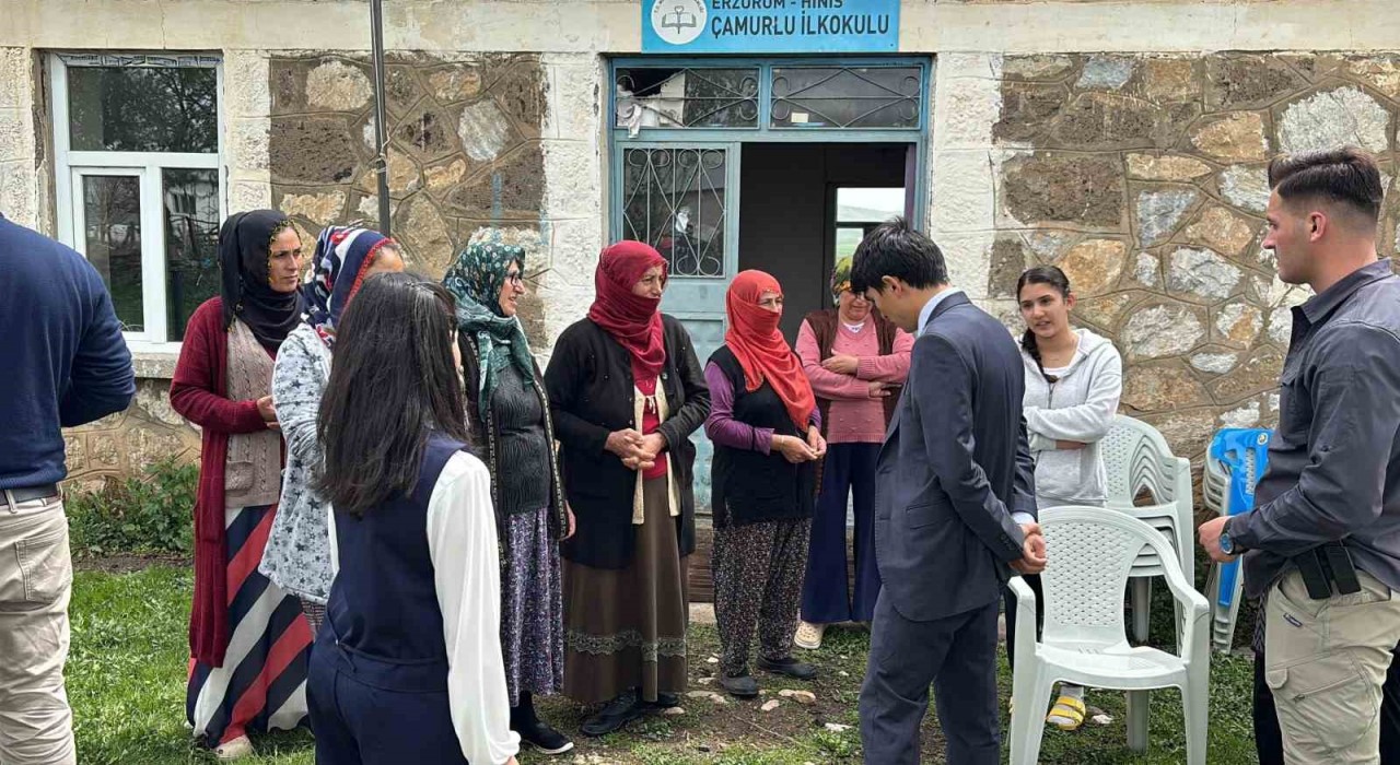 Hınısta Siz Gelemiyorsanız Biz Geliriz programı