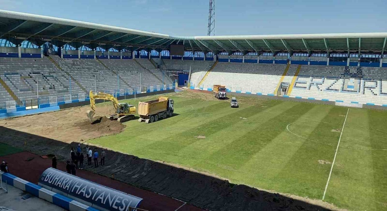 Hiprit çim için ilk kazma