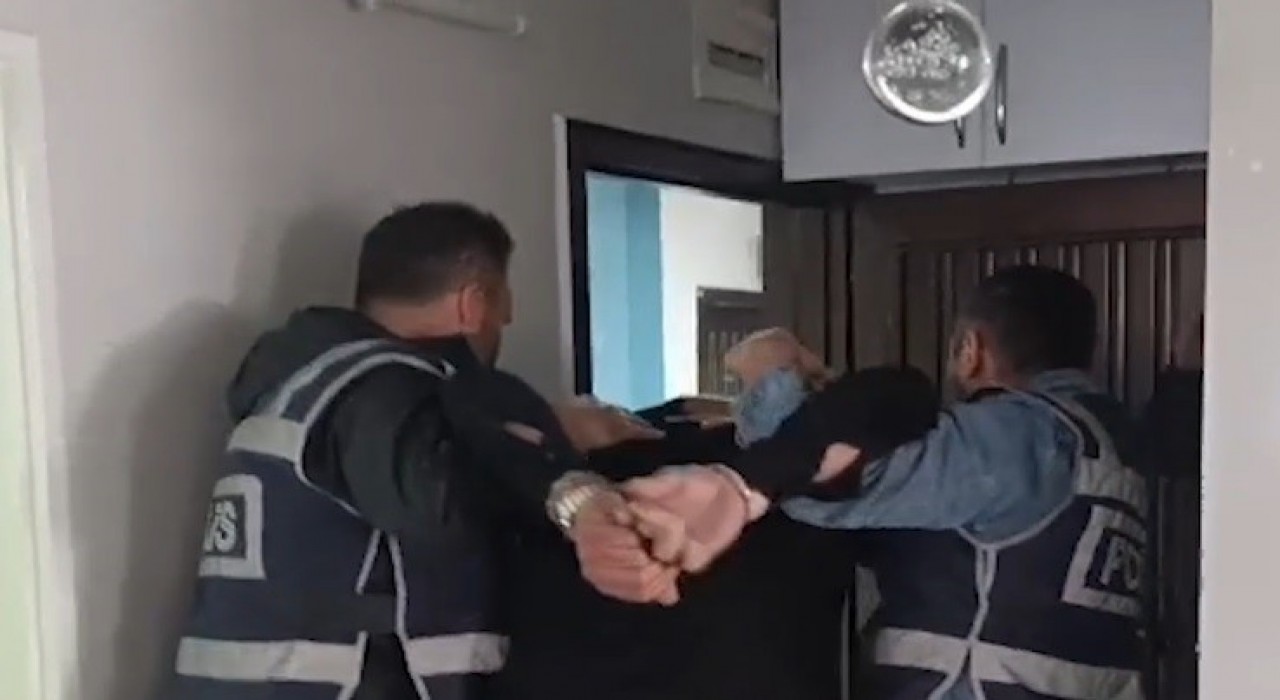 Hırsızlık suçundan aranan şahıs yakalandı