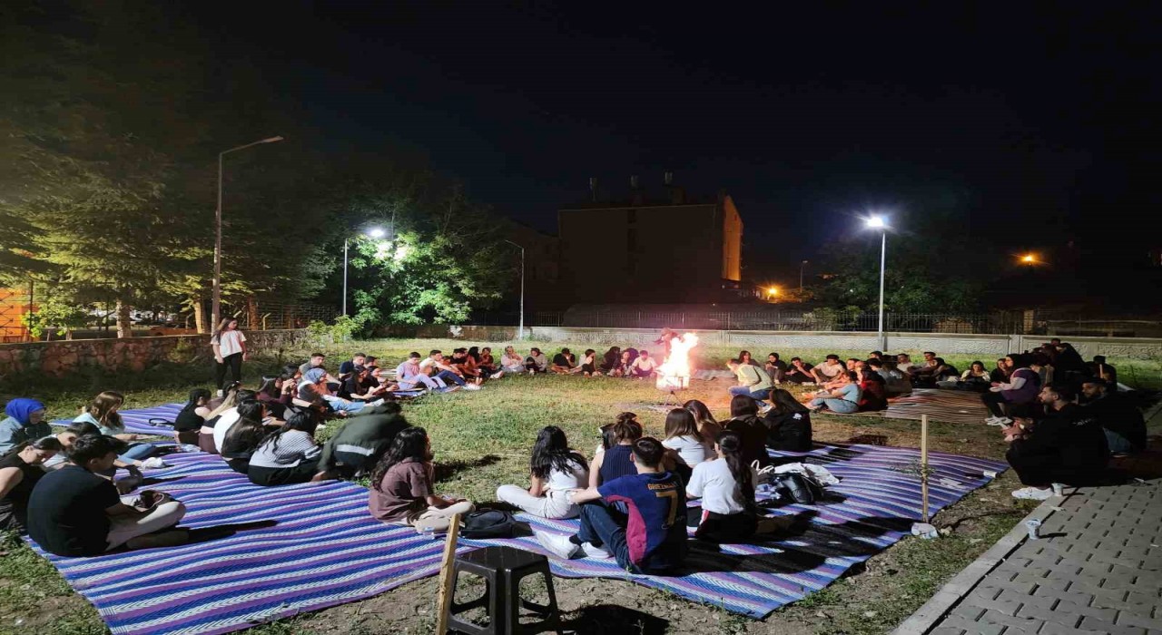 Hisarcık MYOda müzikli eğlence etkinliği