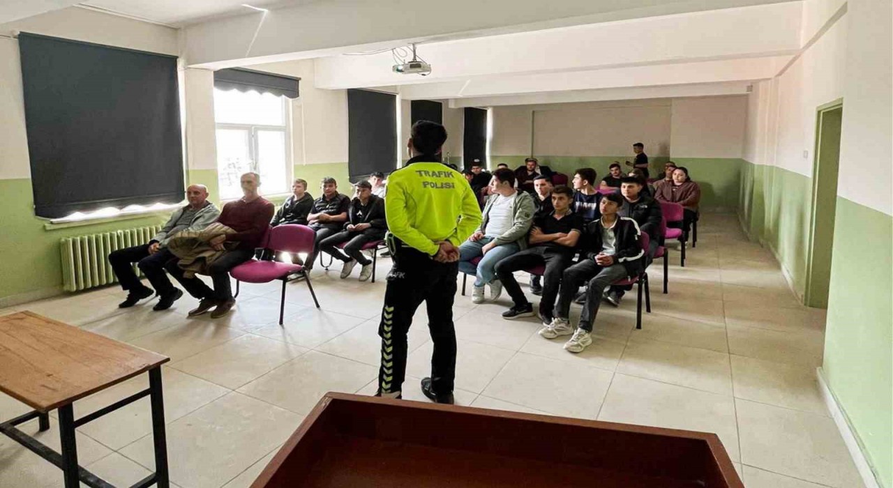 Hisarcık polisinden Bir kural Bir Ömür projesi