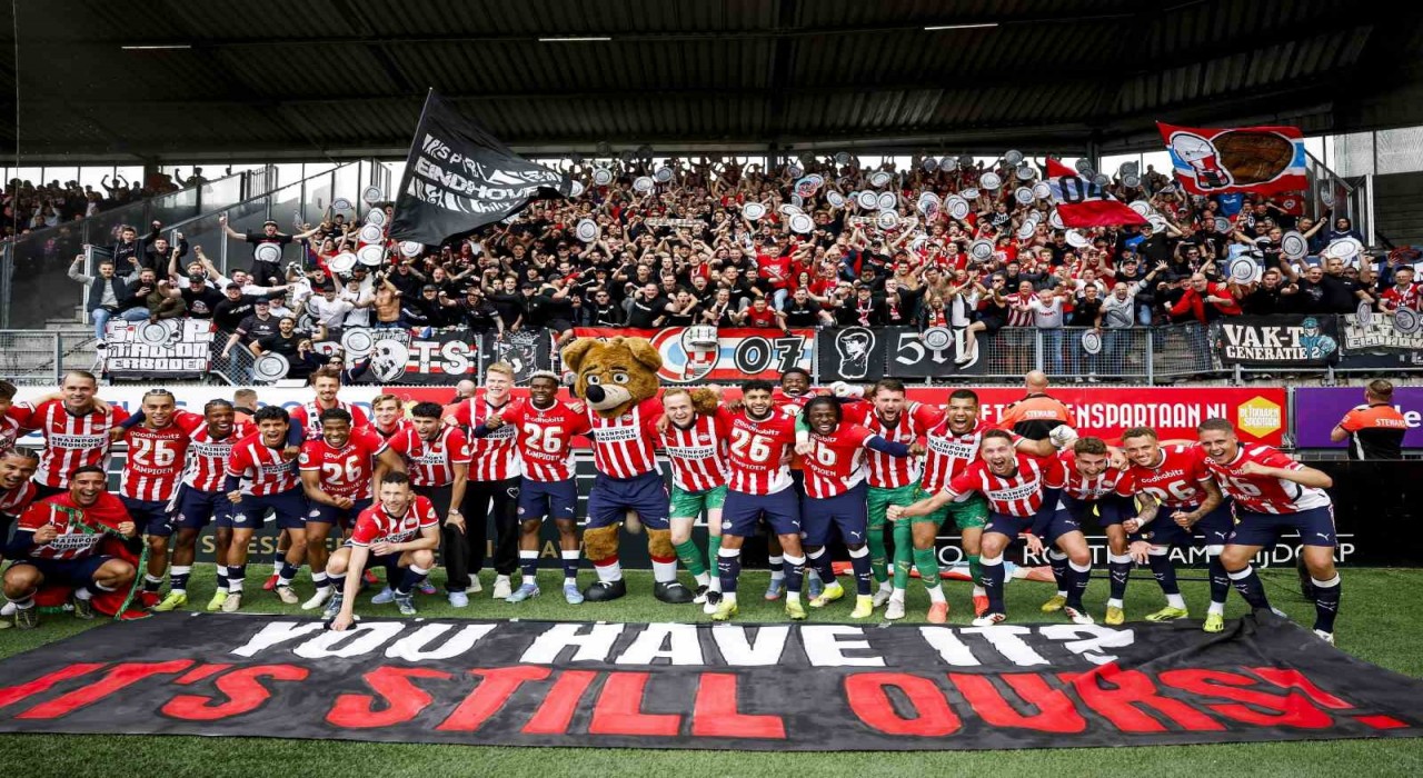 Hollandada şampiyon PSV