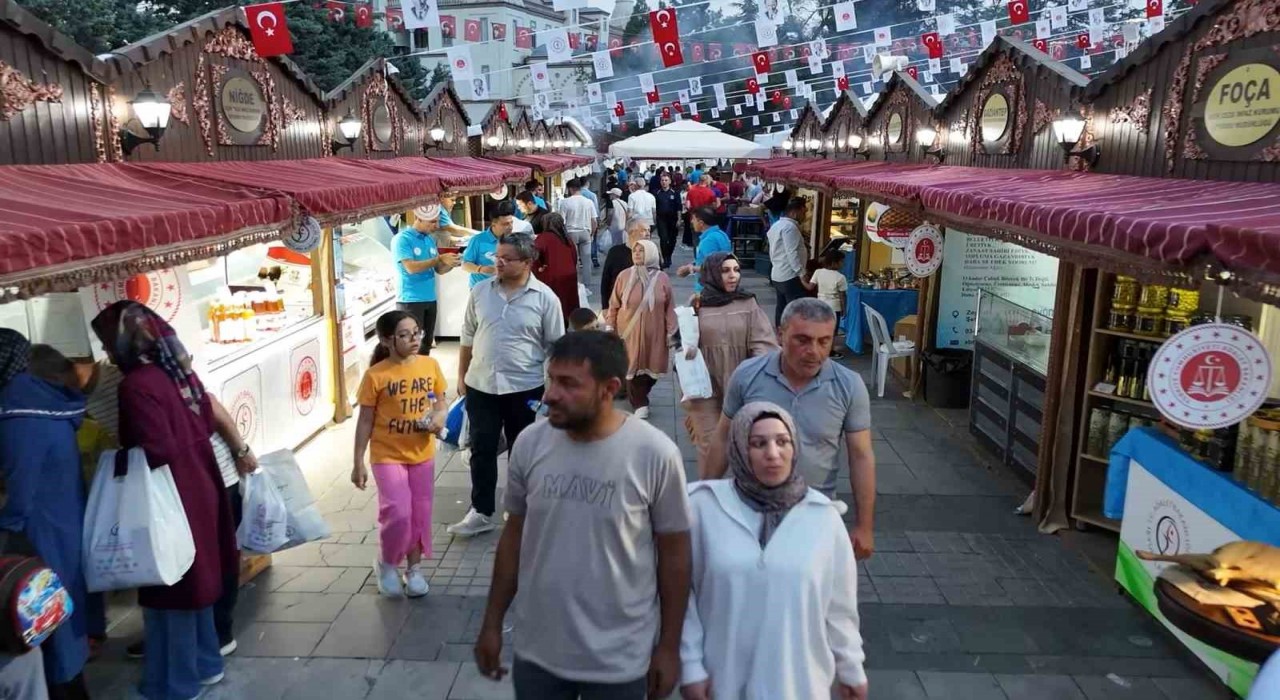 İlk kez düzenlendi, binlerce vatandaş ziyaret etti: Kaliteli ve uygun fiyatlı ürünler yoğun ilgi gördü