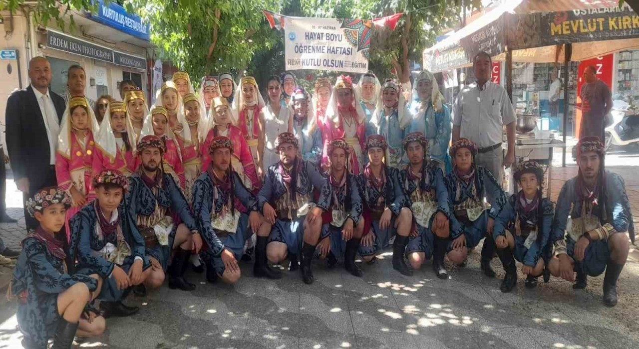 İncirliovada kursiyerler hünerlerini sergiledi