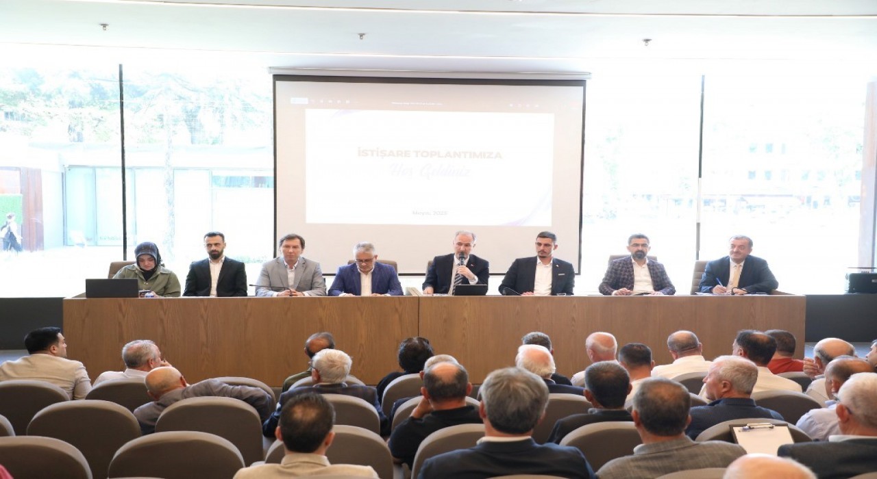 İnegöl Belediyesinde muhtarlarla istişare toplantısı