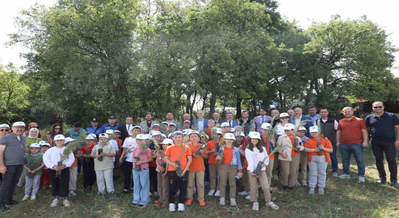 İnegölde fidanlar toprakla buluştu