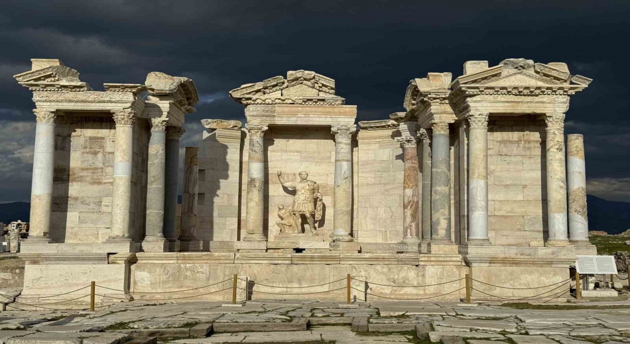 İş Bankasından Laodikeia ve Tripolis antik kenti kazılarına 5 yıllık destek
