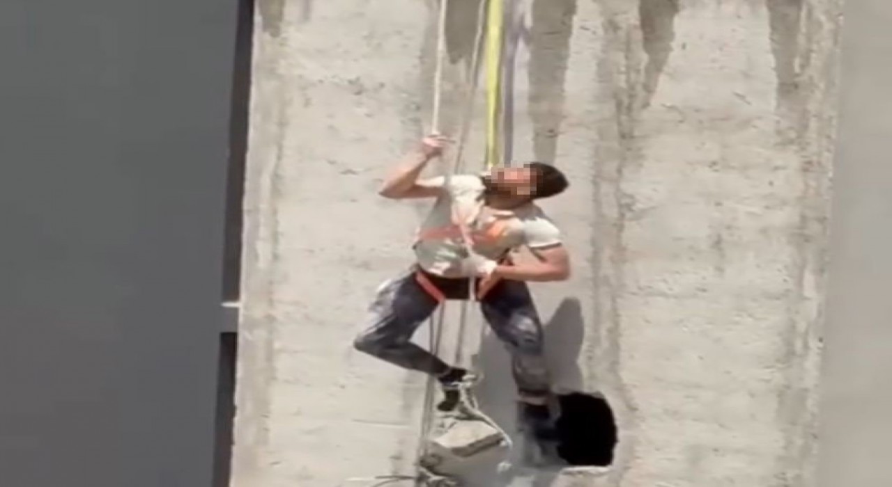 İskele halatı koptu, işçi ölümden döndü