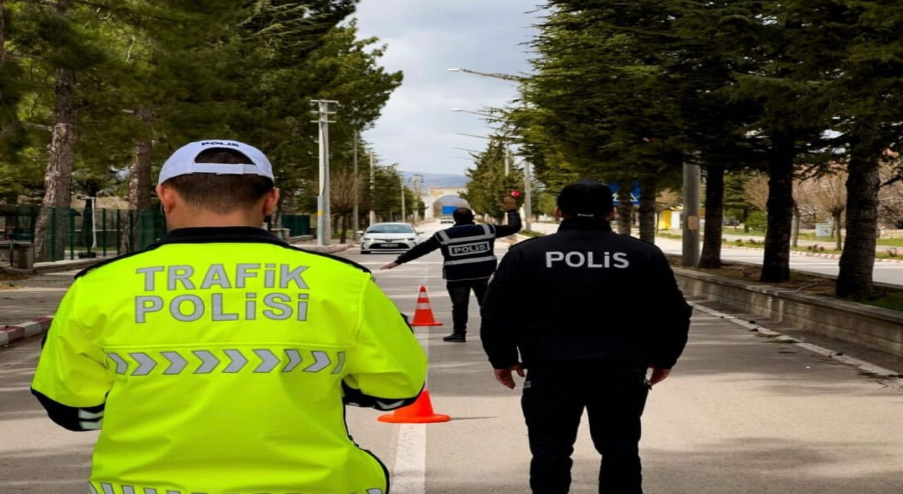 Ispartada kurallara uymadığı tespit edilen 83 araca cezai işlem