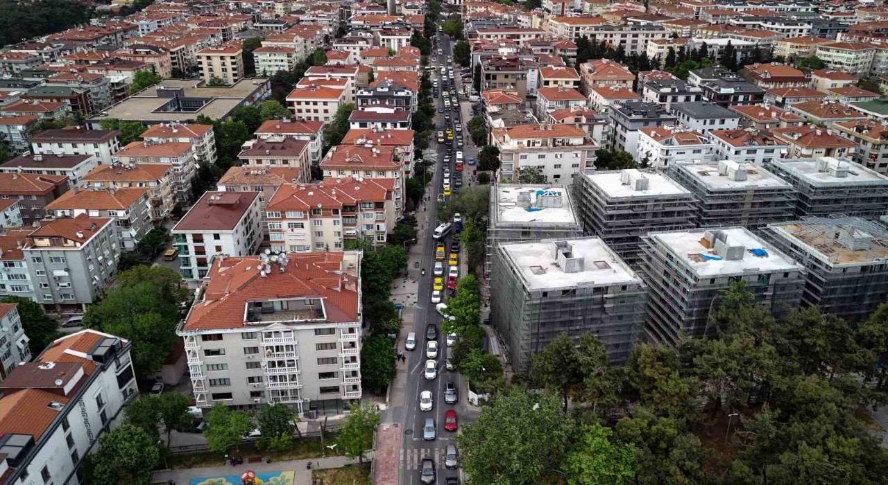 İstanbulda İSKİ yolu kapattı vatandaş çileden çıktı