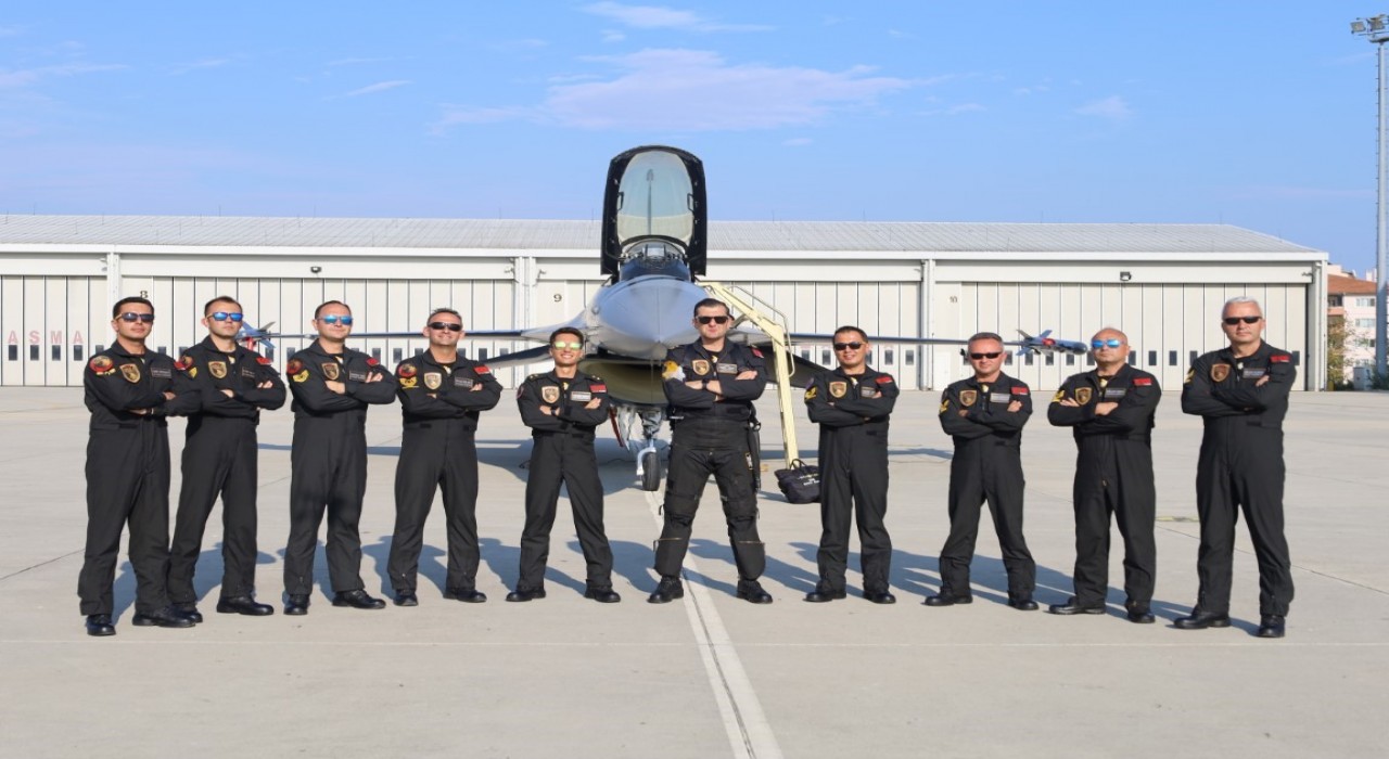 İstanbulun fethi etkinleri çerçevesinde SOLOTÜRK İstanbulda gösteri uçuşu yapacak