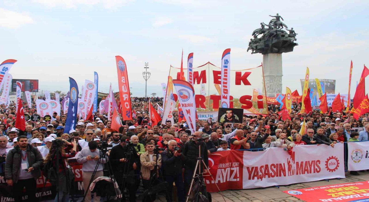 İzmirde 1 Mayıs kutlaması