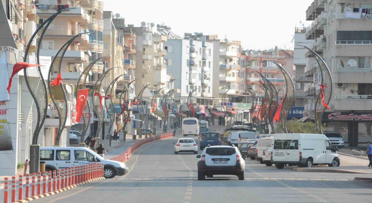 İzmirde trafiğe kayıtlı araç sayısı 2 milyona yaklaştı