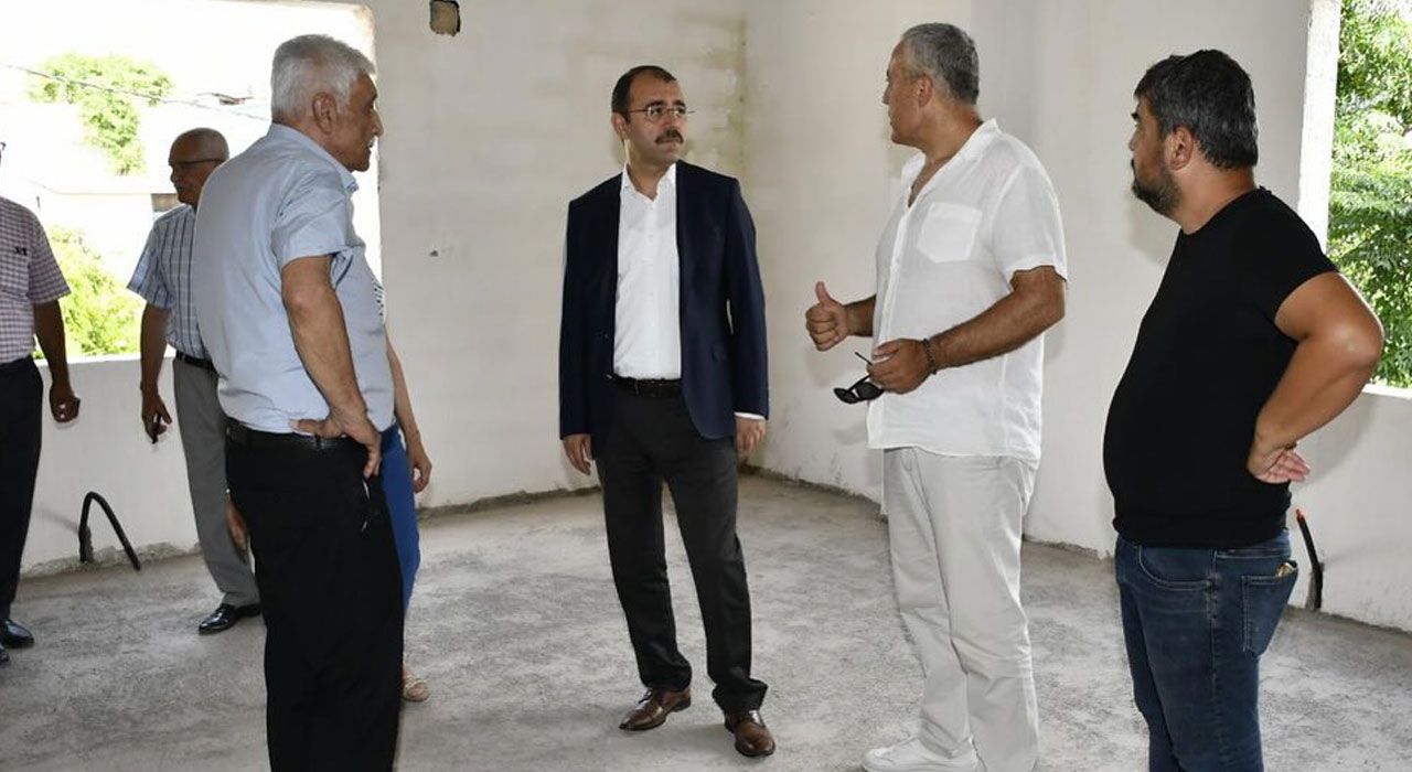 Kadirli Kaymakamı Dolu, Kız Öğrenci Yurdu İnşaatında İncelemelerde Bulundu