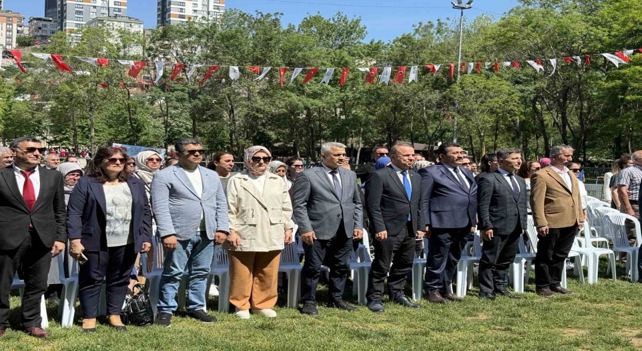 Kağıthane Belediyesinden ilçedeki liseleri tanıtım şenliği düzenlendi