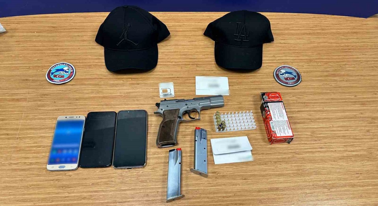 Kağıthanede kanlı pusu kamerada: Araca kurşun yağdırdılar, sürücü hayatını kaybetti