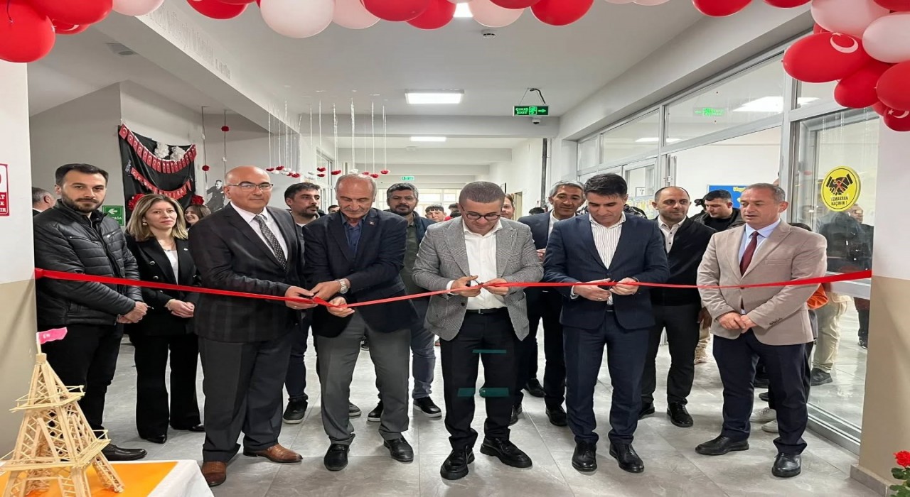 Kağızmanda yılsonu sergisine yoğun ilgi