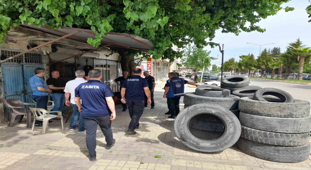 Kahta Belediyesinden kaldırım işgallerine karşı sıkı denetim