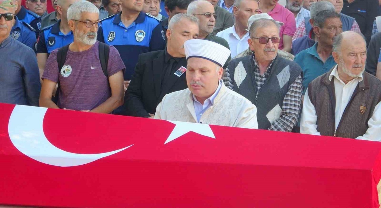 Kalp krizi sonucu hayatını kaybeden polis memuru Muğlada son yolculuğuna uğurlandı