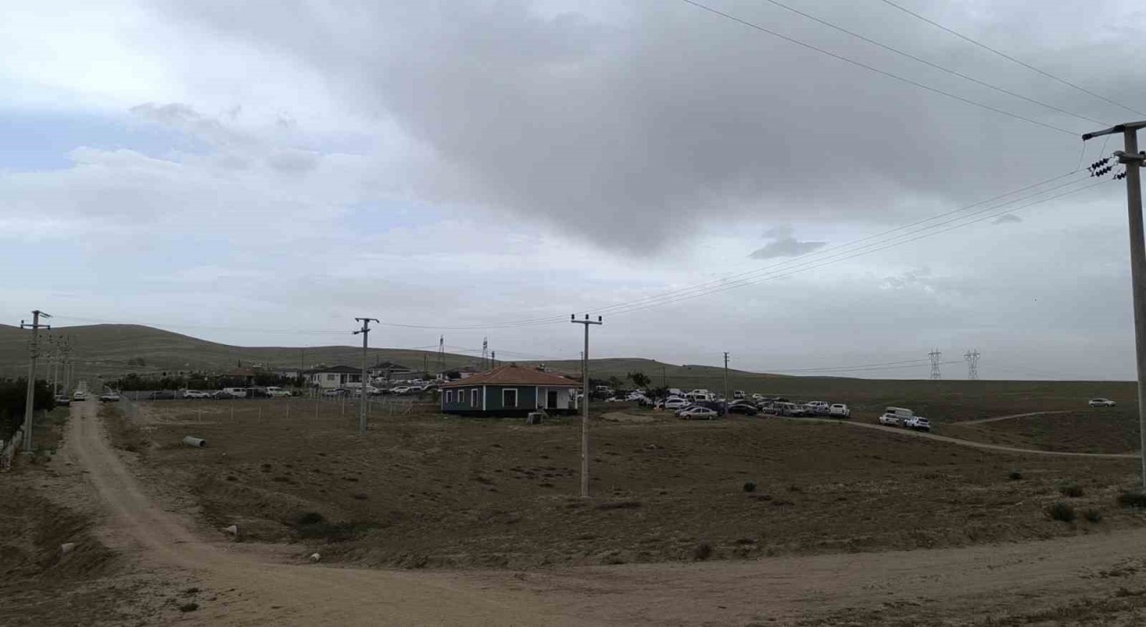 Kamanda baraj gölünde boğulan genç toprağa verildi