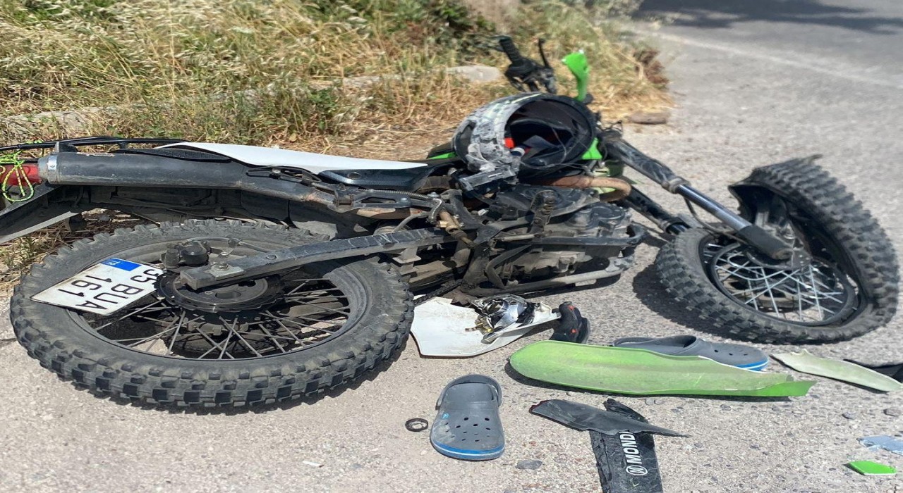 Kamyona çarpan motosiklet sürücüsü hayatını kaybetti