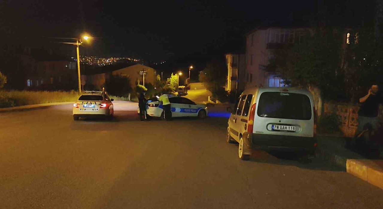 Karabükte ehliyetsiz sürücü polisi peşine taktı... Kovalamaca anları kamerada