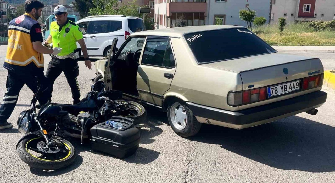 Karabükte trafik kazalarında 2 kişi yaralandı