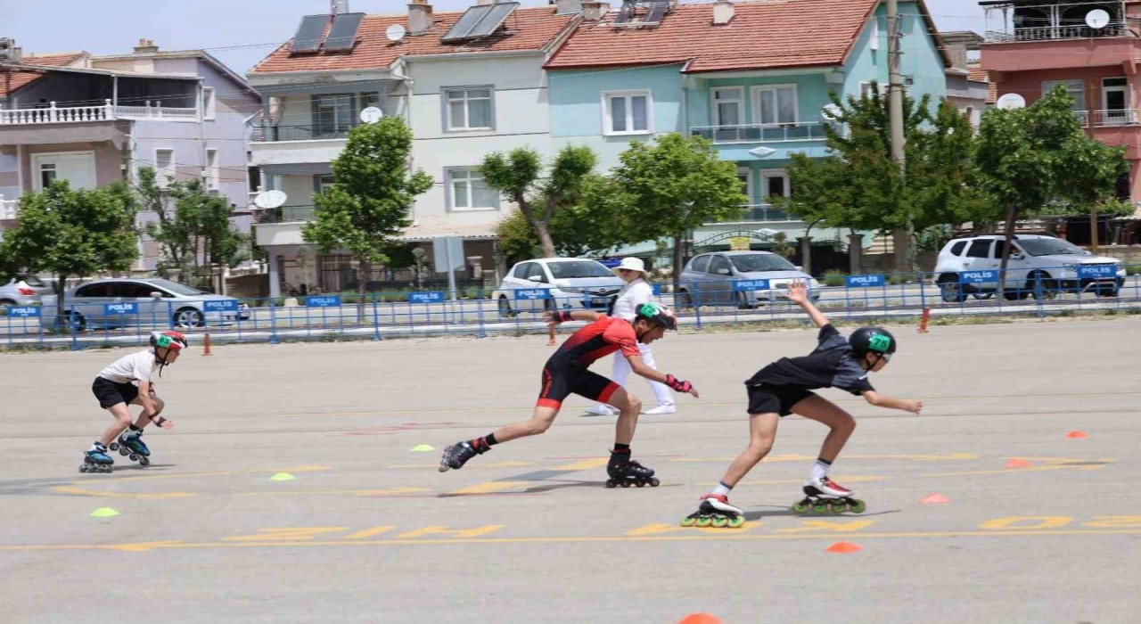 Karamanda tekerlekli paten heyecanı başladı