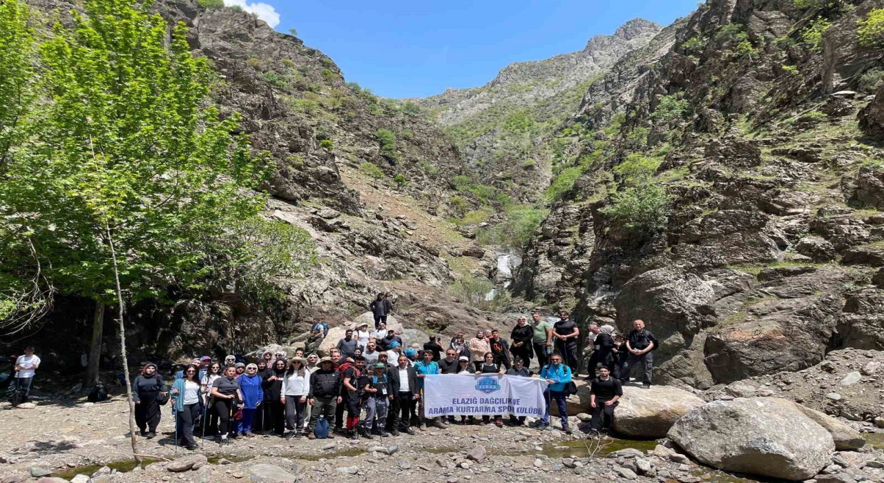 Karanlık Dere Kanyonunda doğa yürüyüşü düzenlendi