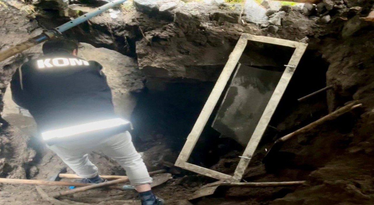 Karsta define avcıları suçüstü yakalandı