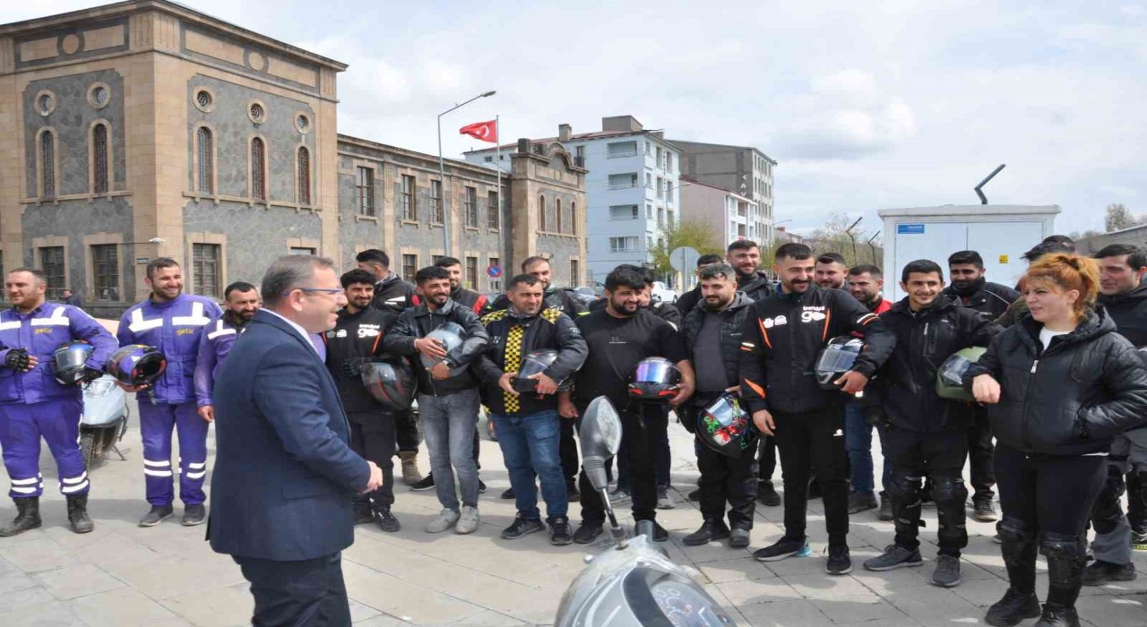 Karsta güvenli motosiklet kullanımı eğitimi