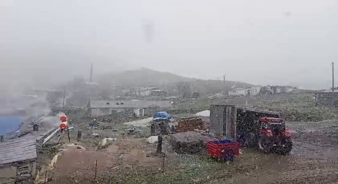 Karsta Mayıs ortasında kar sürprizi