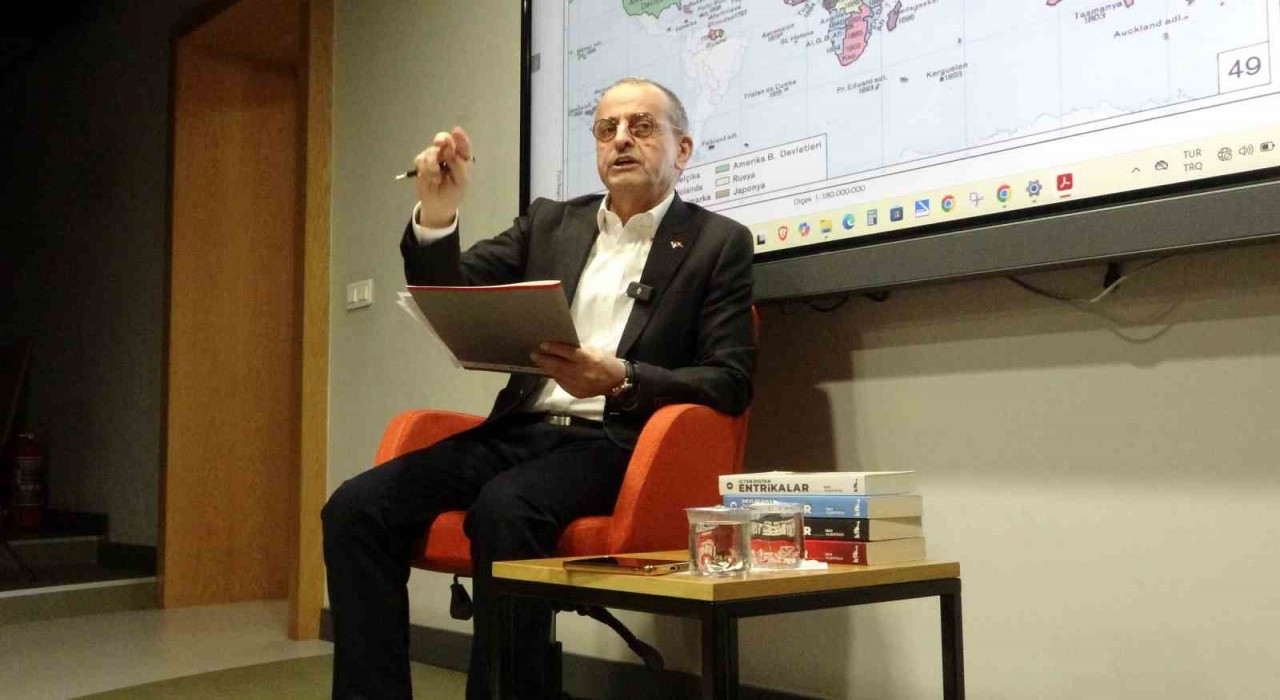 Kartal Anadolu İmam Hatip Lisesinde Nuh Albayrak söyleşisine yoğun ilgi