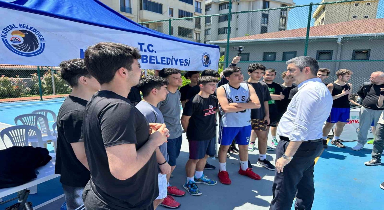 Kartalda 19 Mayıs coşkusu: Gençler sporla buluştu