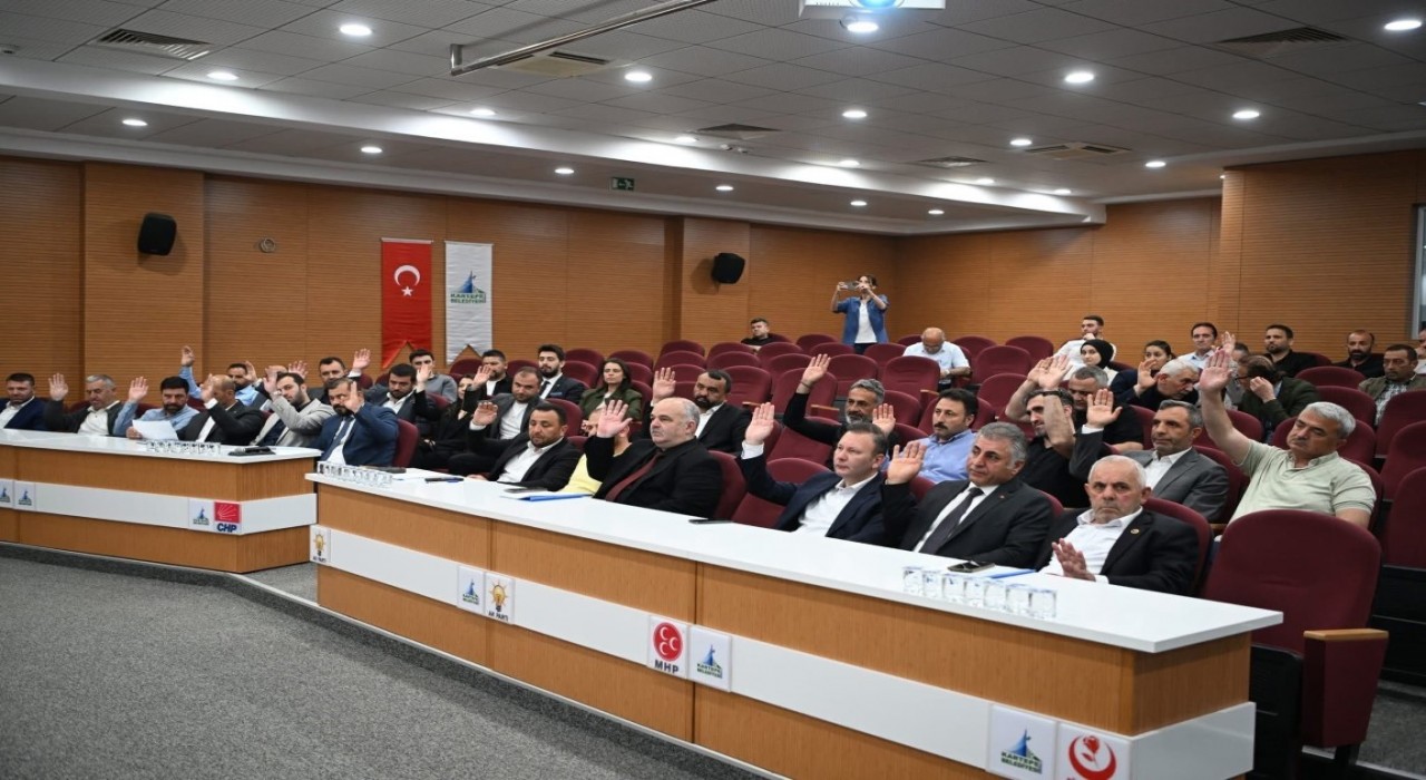 Kartepede 6 gündem maddesi görüşüldü