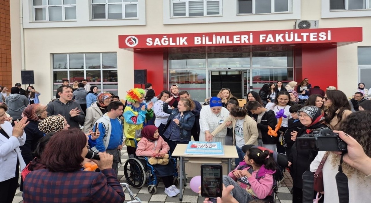 Kastamonu Üniversitesinde otizmli çocuklar doyasıya eğlendi