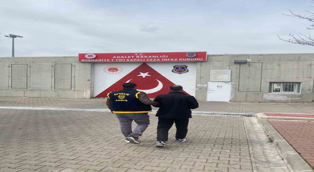 Kasten öldürme suçundan aranan şahıs Ayvalıkta yakalandı