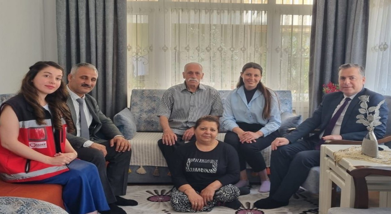 Kaymakam Kapankayadan engelli çifte anlamlı ziyaret