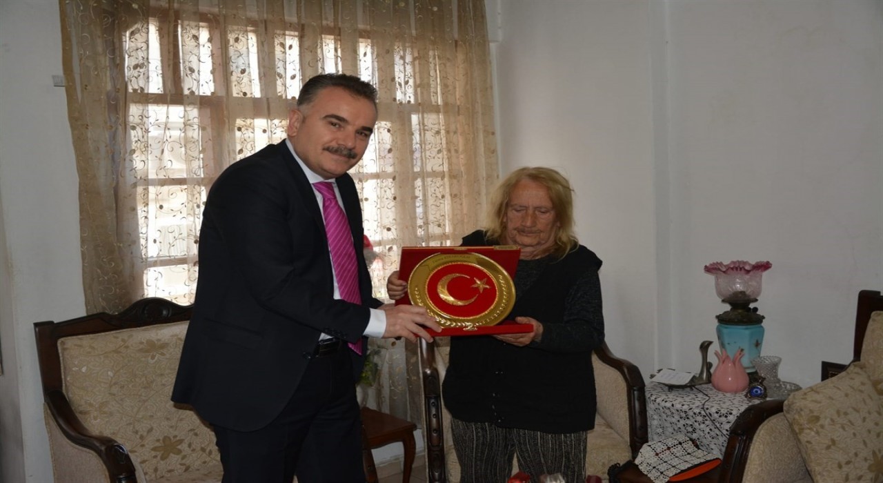 Kaymakam Odabaştan Hayırsever Kıyakoğluna vefa ziyareti