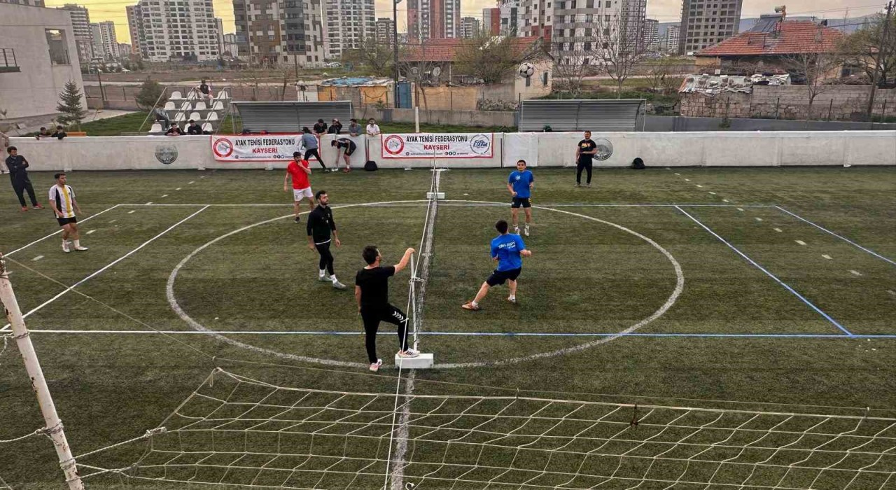 Kayseride Ayak Tenisi heyecanı yaşandı