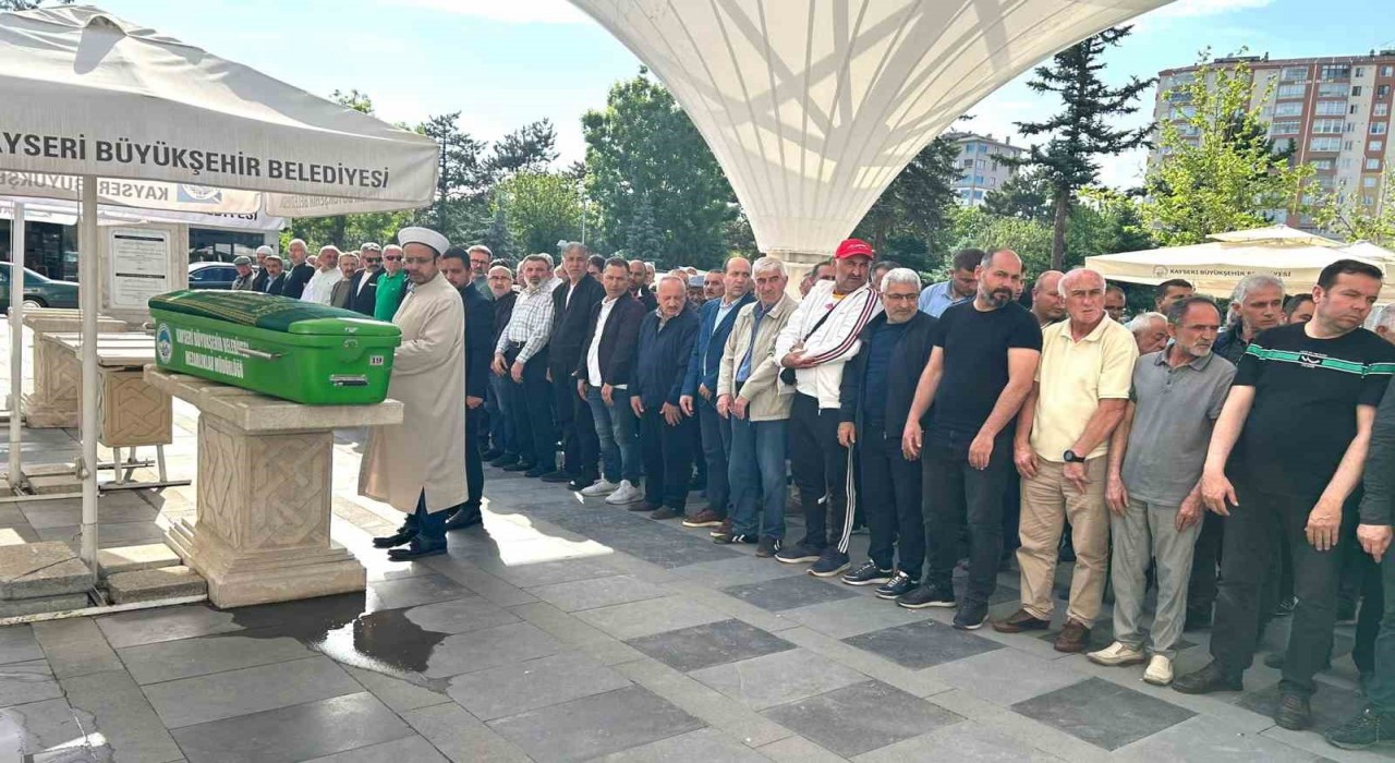 Kayserispor eski teknik direktörünün acı günü