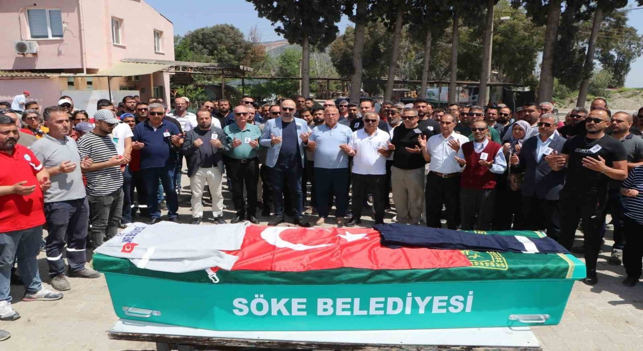 Kazada hayatını kaybeden belediye işçisi toprağa verildi