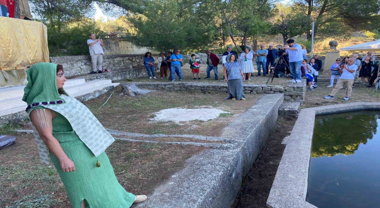 Kazdağlarında Yunan Mitolojik Tanrıları ve Truva Defilesi düzenlendi