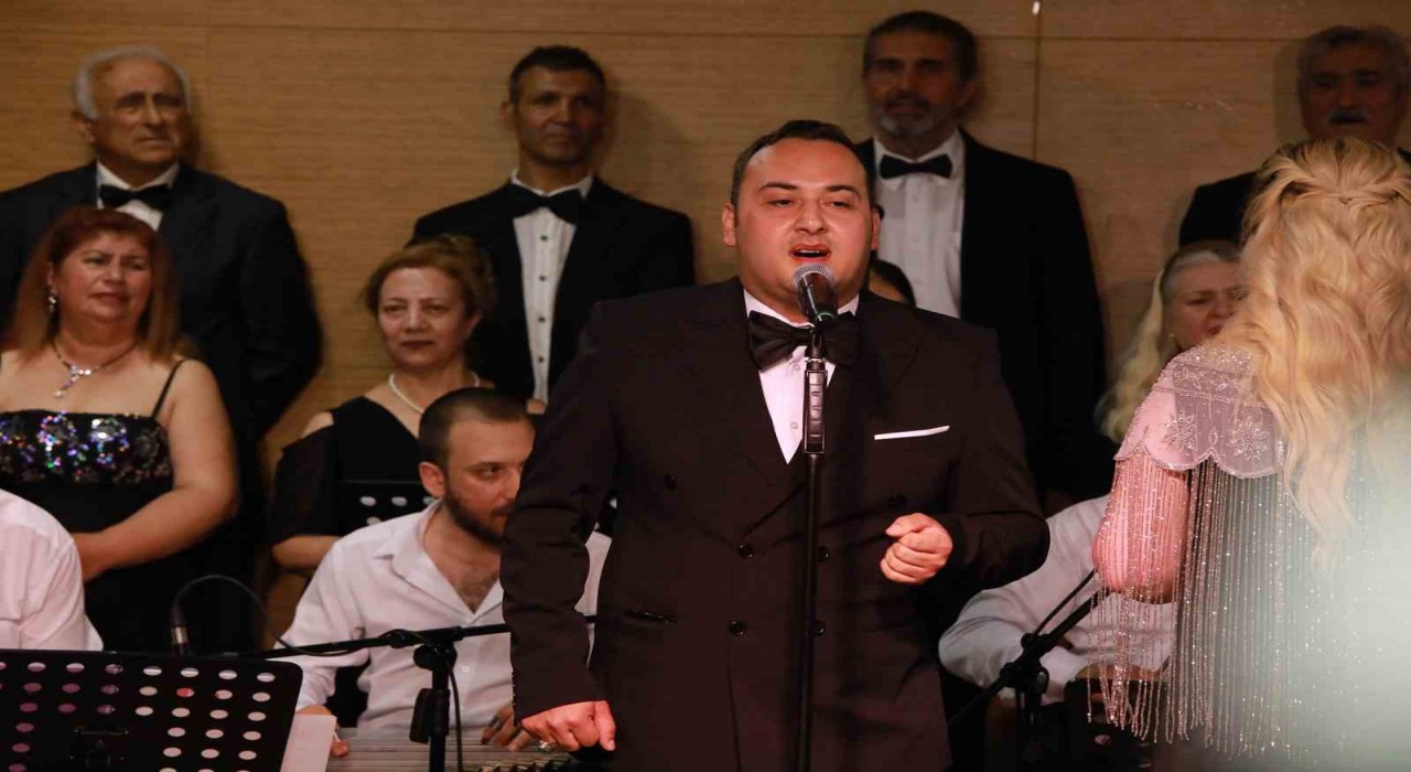 Keçiören Belediye Konservatuvarı sanatçıları sahne aldı