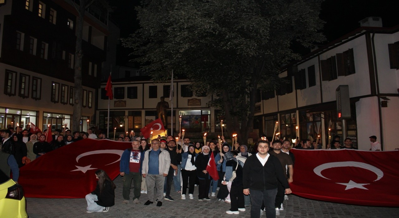 Kemaliyede Fener Alayı ve Gençlik Yürüyüşü düzenlendi