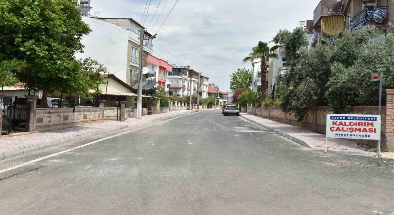 Kepezde 51 kilometrelik kaldırım çalışması