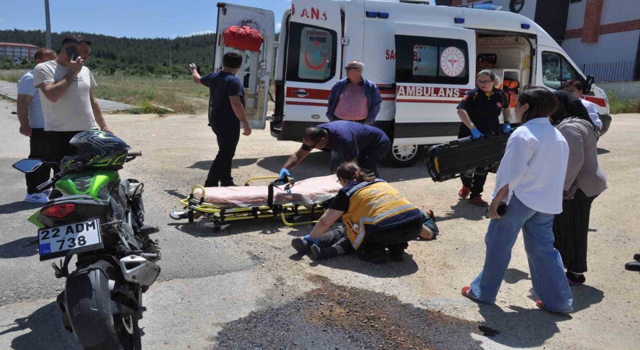 Keşanda otomobil ile çarpışan motosikletin sürücüsü yaralandı