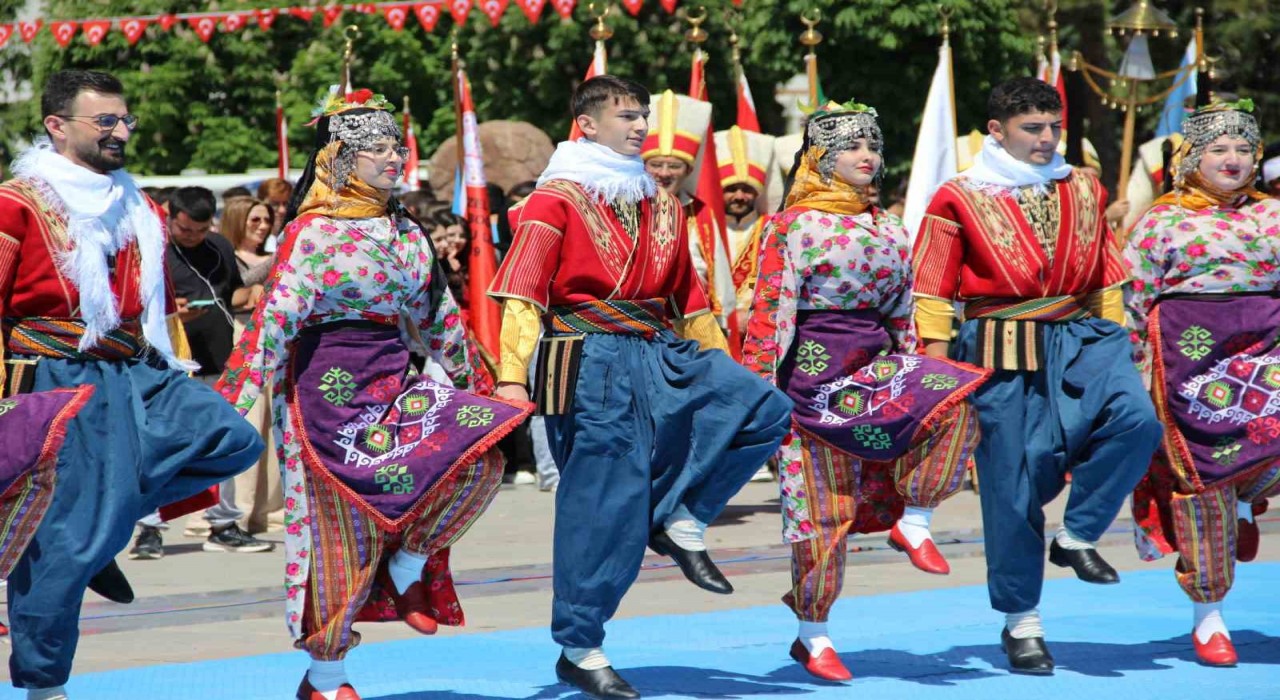 Kırıkkale ve Çorumda 19 Mayıs coşkusu