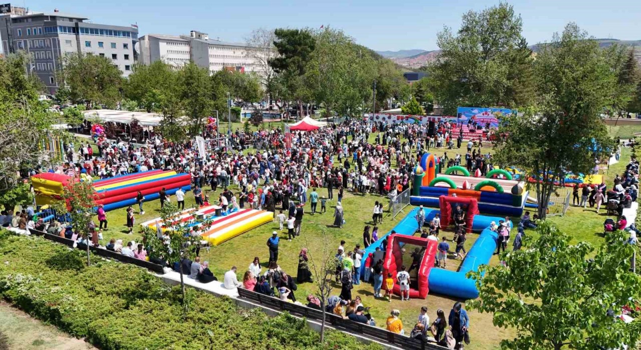 Kırıkkalede her yaştan vatandaş 19 Mayıs şenliğinde buluştu